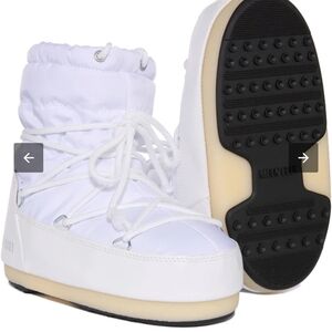 Authentic Women's White Winter Boots